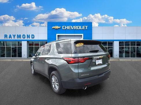 Used 2023 Chevrolet Traverse LT FWD image 6