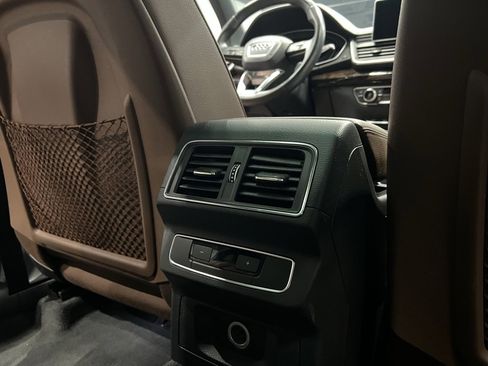 Used 2018 Audi Q5 2.0T Premium image 24