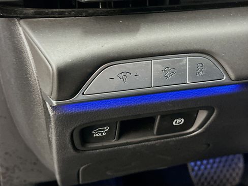 Used 2025 Genesis GV80 2.5T Standard AWD/4WD image 17