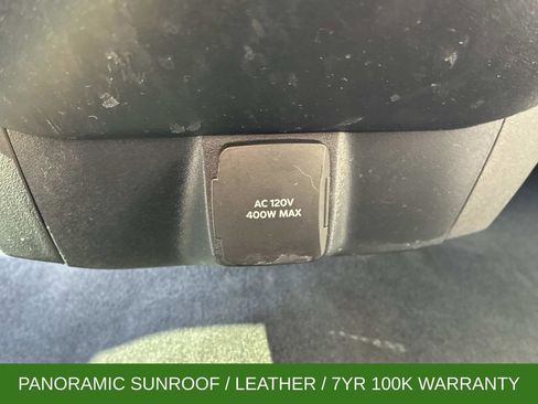 Used 2025 Ford Expedition Active image 19