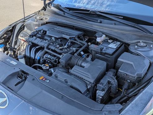 Used 2021 Hyundai Elantra SEL image 23