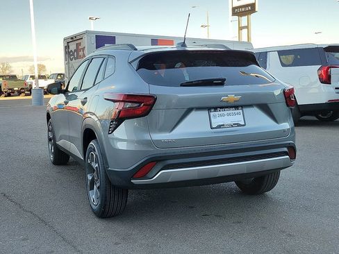 New 2026 Chevrolet Trax LT w/ Driver Confidence Package image 8