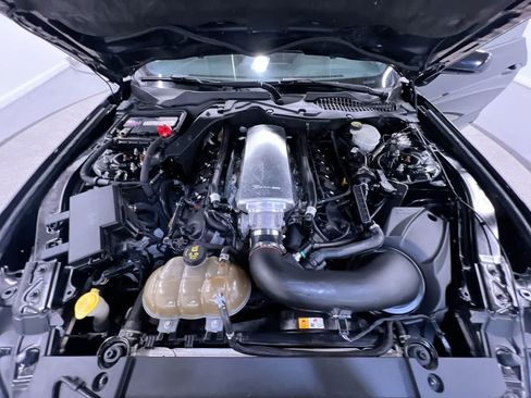Used 2016 Ford Mustang GT RWD image 11
