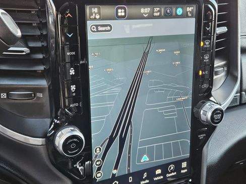 Used 2024 RAM 2500 Laramie w/ Night Edition image 27