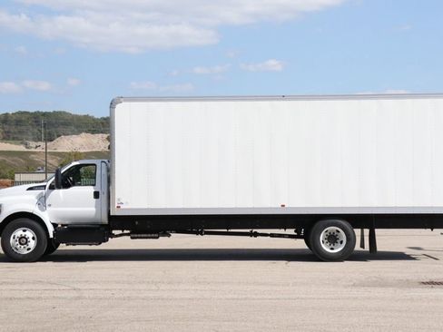 New 2026 Ford F750 2WD Regular Cab Super Duty image 4