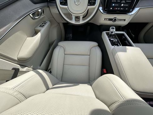 New 2026 Volvo XC90 B6 Ultra image 15