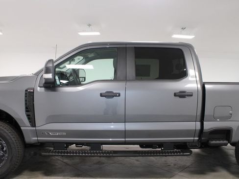 New 2026 Ford F250 XL AWD/4WD image 5