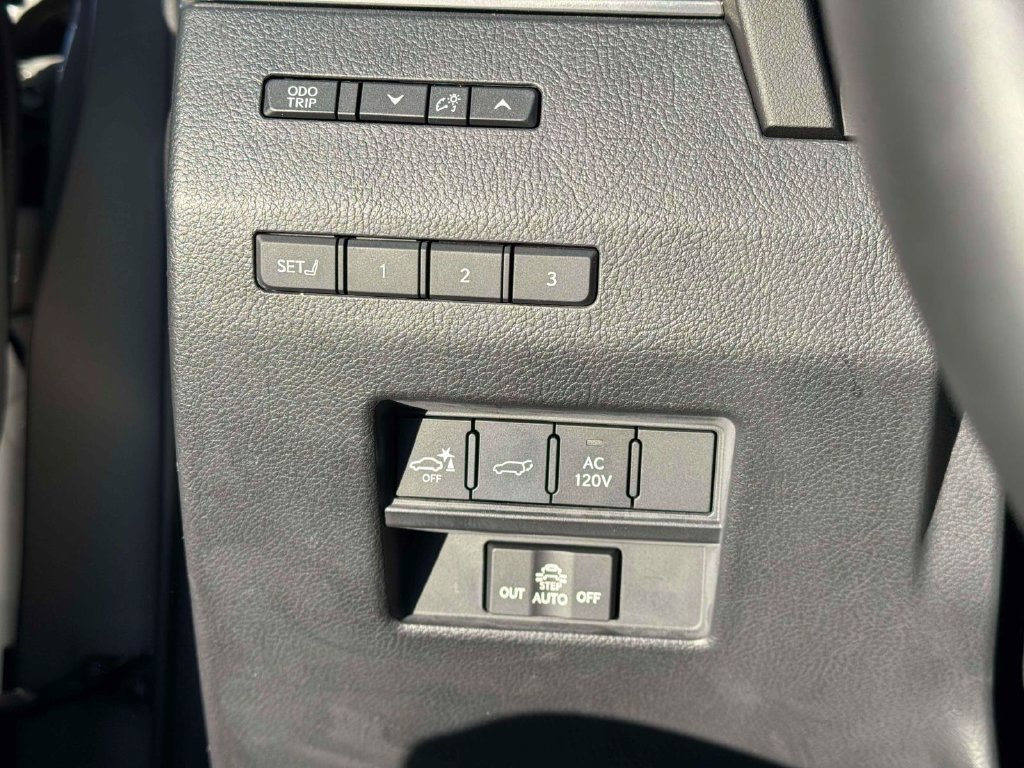 Used 2024 Lexus GX 550 AWD/4WD image 21