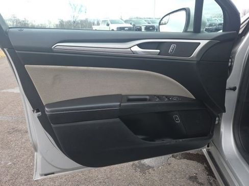 Used 2018 Ford Fusion S image 22