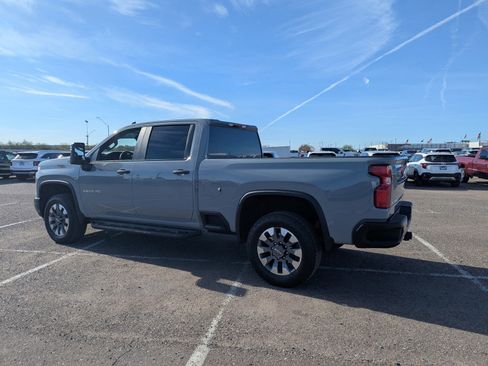 Used 2024 Chevrolet Silverado 2500 Custom w/ Custom Value Package image 3