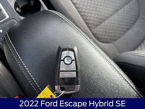 Used 2022 Ford Escape SE w/ Cold Weather Package image 27
