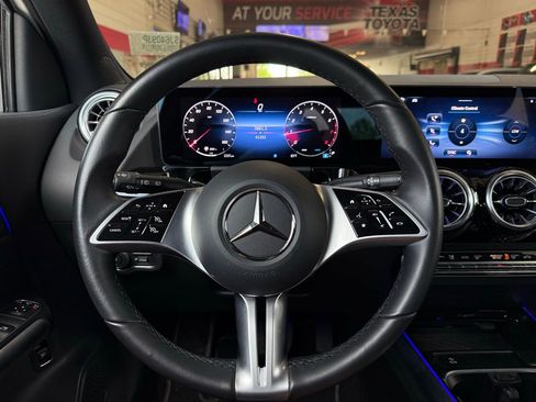 Used 2025 Mercedes-Benz GLA 250 image 37