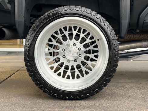 Used 2022 GMC Sierra 2500 AT4 w/ AT4 Premium Plus Package image 13