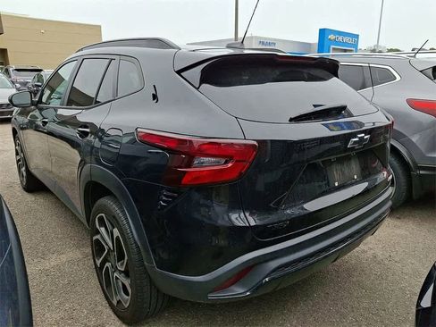 Used 2024 Chevrolet Trax RS w/ Sunroof Package image 4