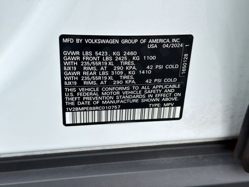 Used 2024 Volkswagen ID.4 2WD image 18