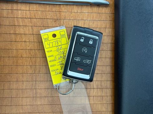 Used 2022 Jeep Grand Wagoneer Series III image 31