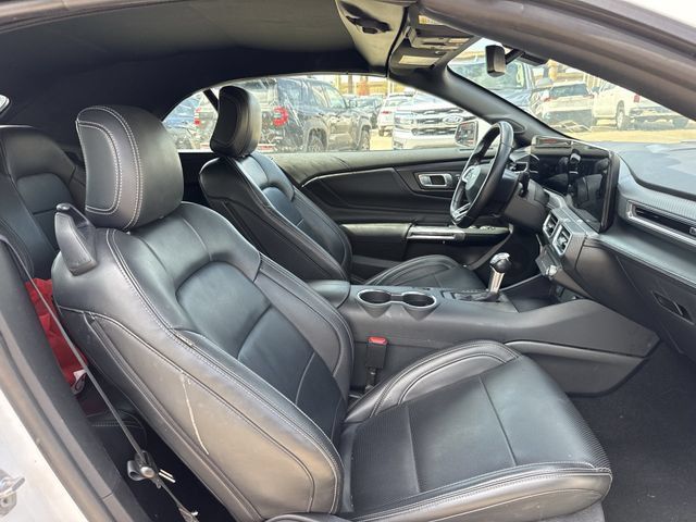 Used 2025 Ford Mustang Premium RWD image 27