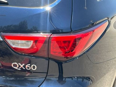 Used 2017 INFINITI QX60 Luxe w/ Premium Plus Package AWD/4WD image 33