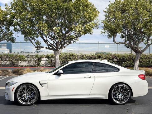 Used 2017 BMW M4 Coupe RWD image 7