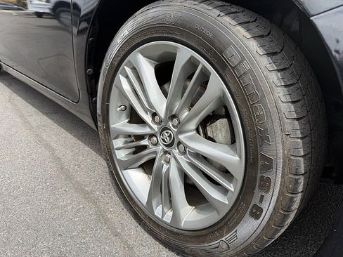 Used 2016 Toyota Camry SE image 18