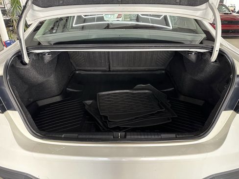 Used 2020 Subaru Legacy Premium image 8