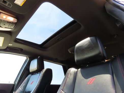 Used 2025 Dodge Durango R/T AWD/4WD image 5