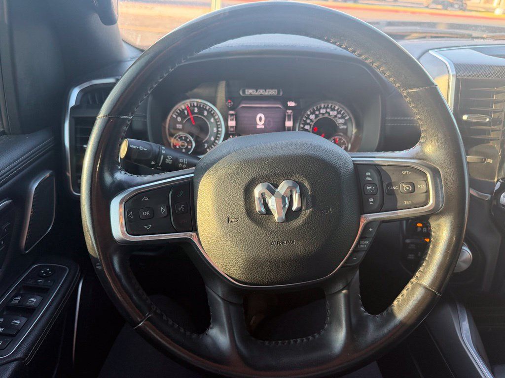 Used 2022 RAM 1500 Laramie AWD/4WD image 13