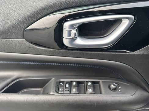 New 2026 Jeep Compass Latitude image 13