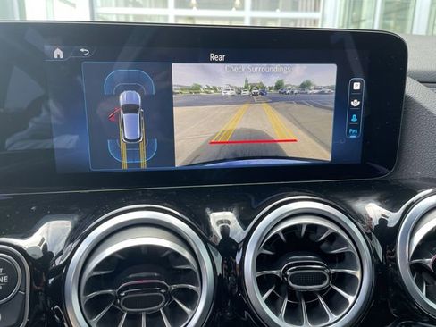 Used 2025 Mercedes-Benz GLA 250 image 23