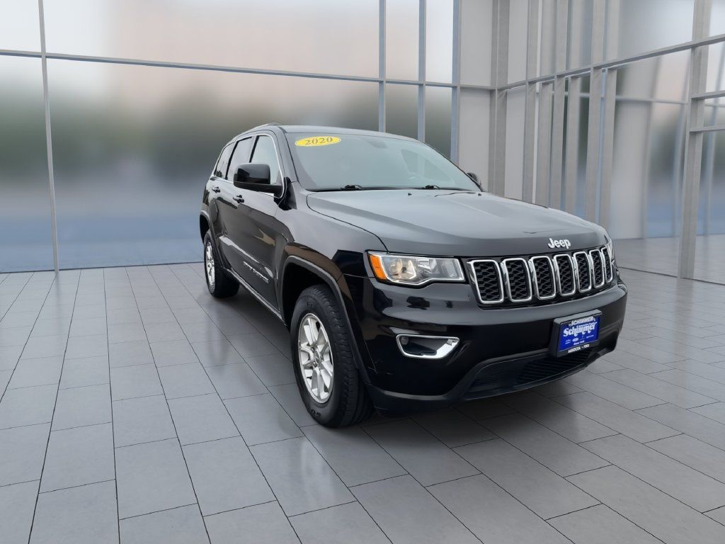 Used 2020 Jeep Grand Cherokee Laredo w/ Security & Convenience Group AWD/4WD image 2