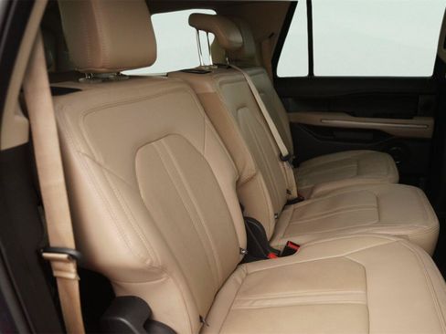 Used 2022 Ford Expedition Max Limited RWD image 19