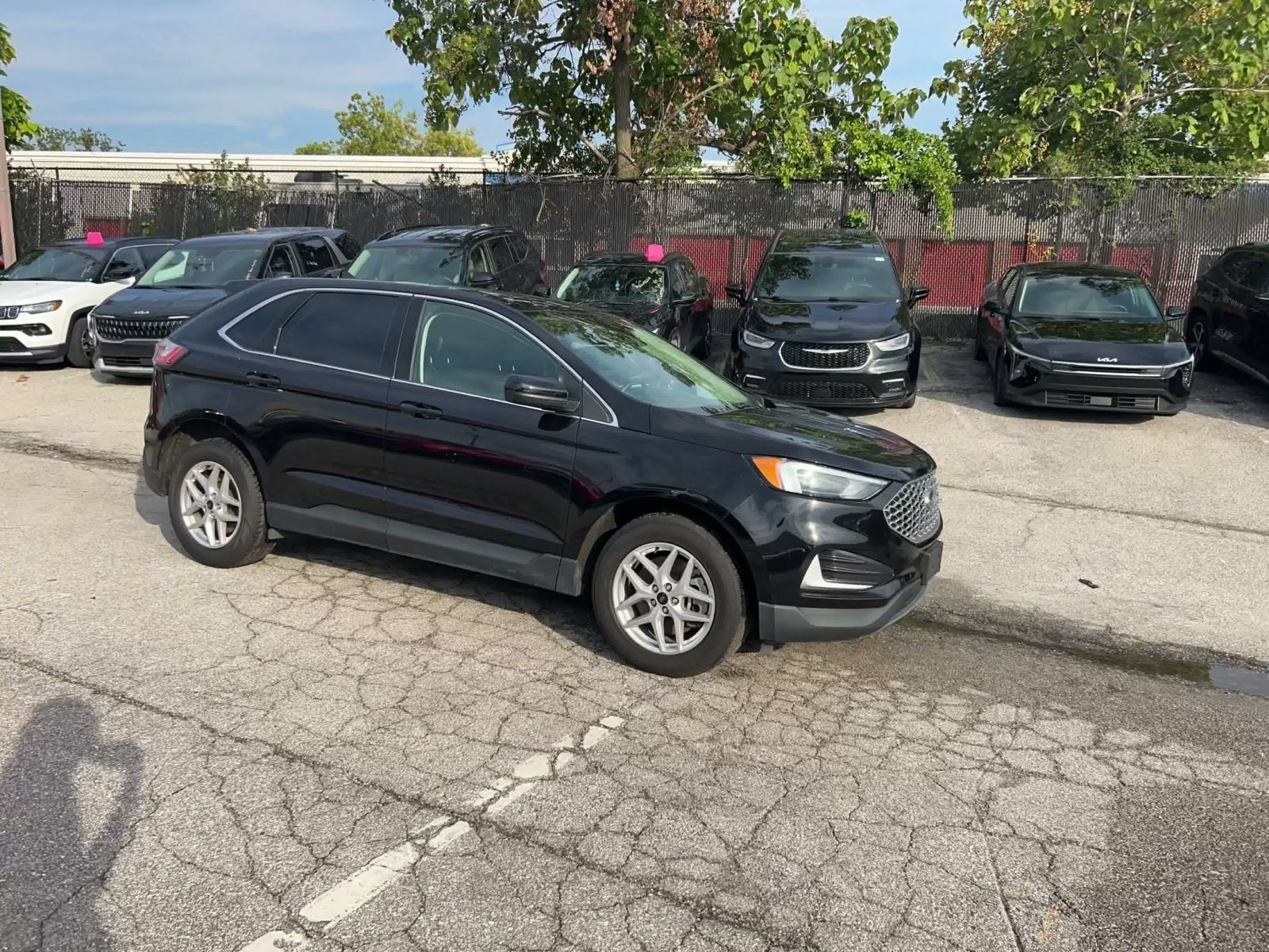Used 2023 Ford Edge SEL AWD/4WD image 2