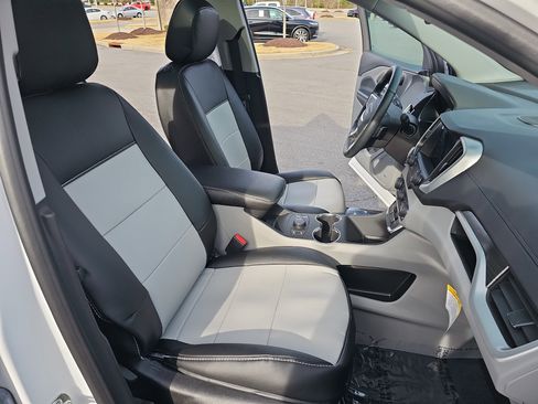 Used 2024 GMC Terrain SLT w/ Infotainment Package II image 10