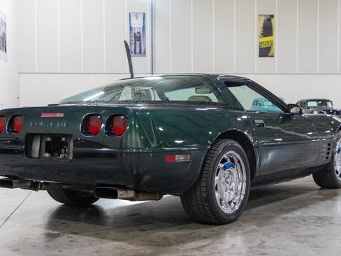 Used 1994 Chevrolet Corvette Coupe RWD image 7