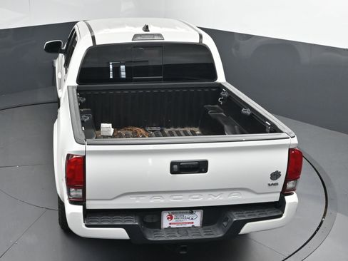 Used 2022 Toyota Tacoma SR5 w/ Technology Package RWD image 35