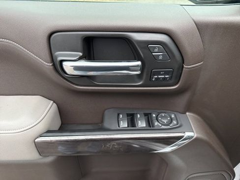 Used 2022 Chevrolet Silverado 1500 LTZ w/ LTZ Premium Package image 10