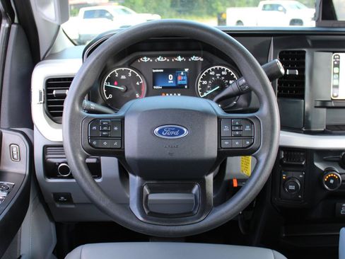Used 2025 Ford F350 XL AWD/4WD image 21
