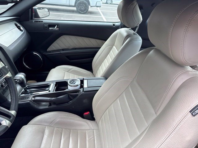 Used 2012 Ford Mustang GT Premium w/ Electronics Pkg RWD image 8