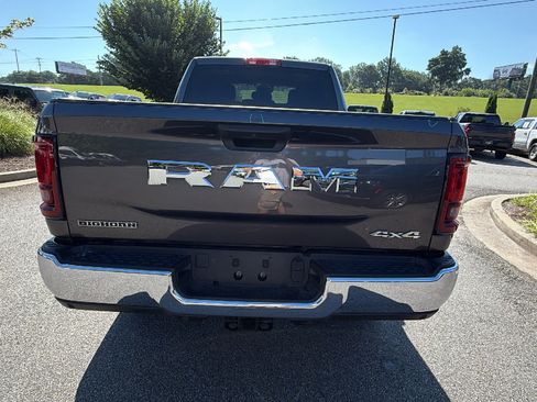 Used 2026 RAM 2500 Big Horn AWD/4WD image 9