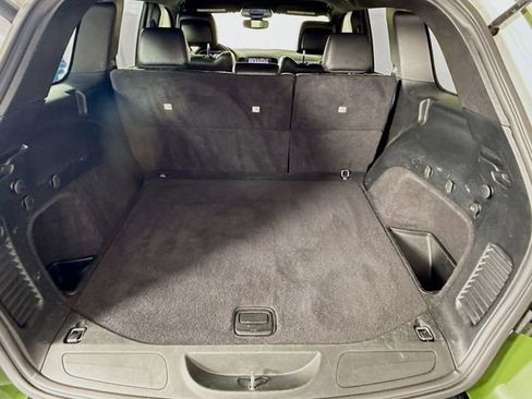 Used 2018 Jeep Grand Cherokee Altitude image 27