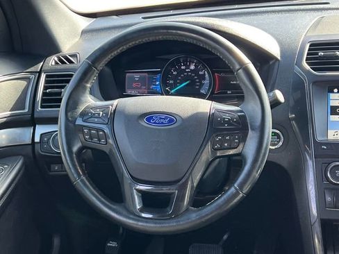 Used 2018 Ford Explorer XLT w/ Equipment Group 202A image 15