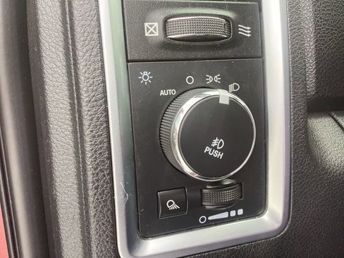 Used 2015 RAM 1500 Limited AWD/4WD image 33