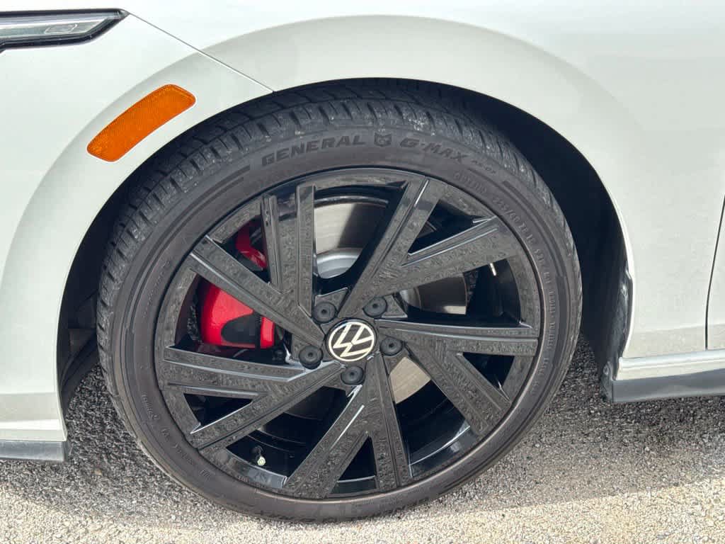 Used 2023 Volkswagen GTI SE FWD image 10