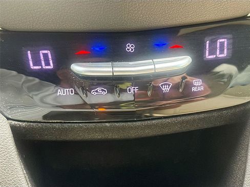 Used 2017 Cadillac XT5 Premium Luxury FWD image 22