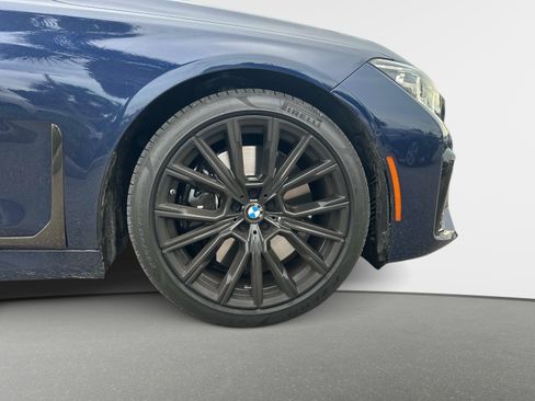 Used 2022 BMW 750Li xDrive AWD/4WD image 6