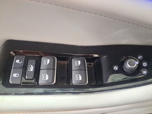 Used 2023 Jeep Grand Cherokee Overland w/ Rear Seat Video Group I AWD/4WD image 27