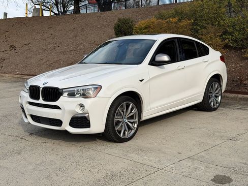 Used 2017 BMW X4 M40i w/ Technology Package image 7