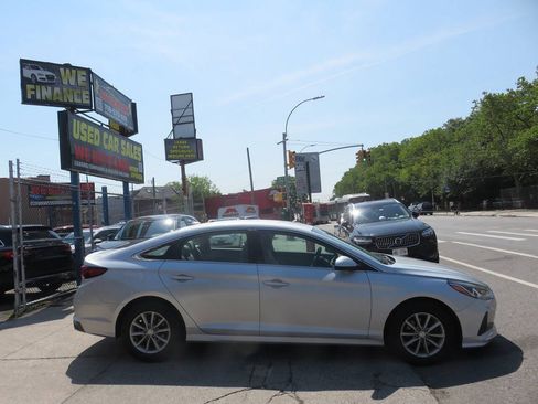 Used 2018 Hyundai Sonata SE FWD image 9