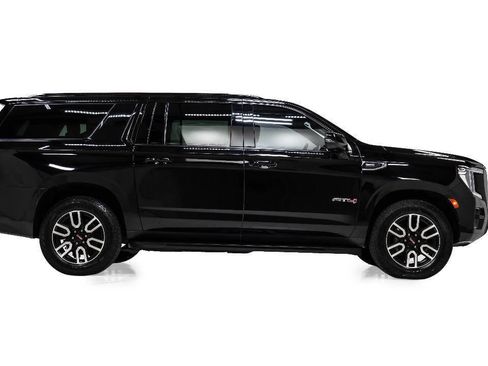 Used 2021 GMC Yukon XL AT4 w/ Rear Media and Nav Package AWD/4WD image 5