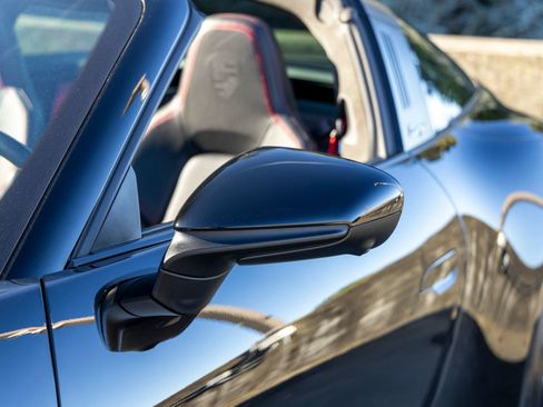 Certified 2021 Porsche 911 AWD/4WD image 18